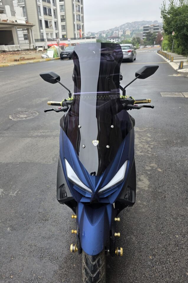 MOTOCAM Arora Max T Ön Cam 2022-2026 Model 78cm Siyah Renkli 4mm UZUN