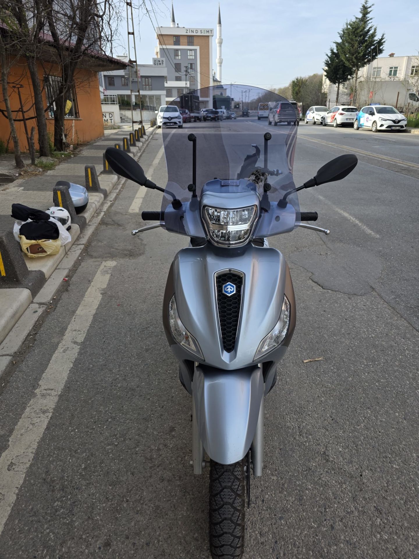 Piaggio Medley 150 S Ön Cam 2021,2025 Model 54cm