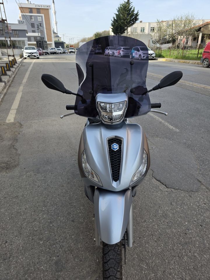 Piaggio Medley 150 S Ön Cam 2021,2025 Model 54cm