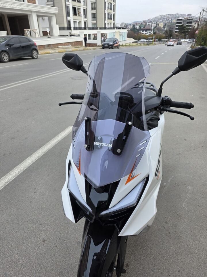 MOTOCAM SFM Lahos Ön Cam 2024-2026 Model 55cm Füme Renkli 4mm