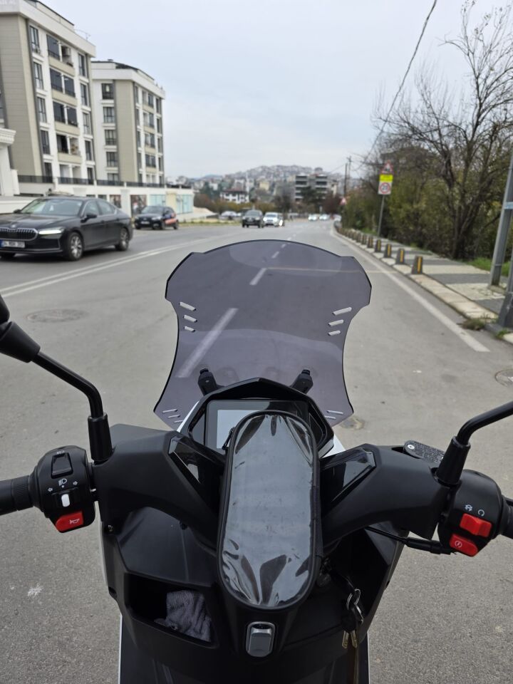 MOTOCAM SFM Lahos Ön Cam 2024-2026 Model 55cm Füme Renkli 4mm