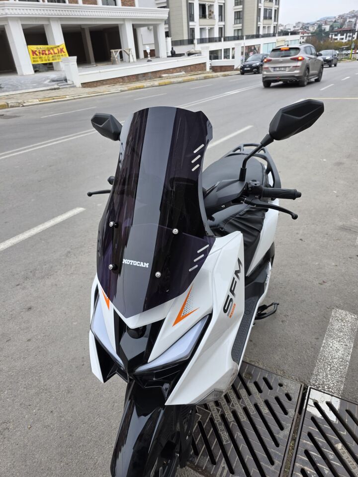 MOTOCAM SFM Lahos Ön Cam 2024-2026 Model 55cm Siyah Renkli 4mm
