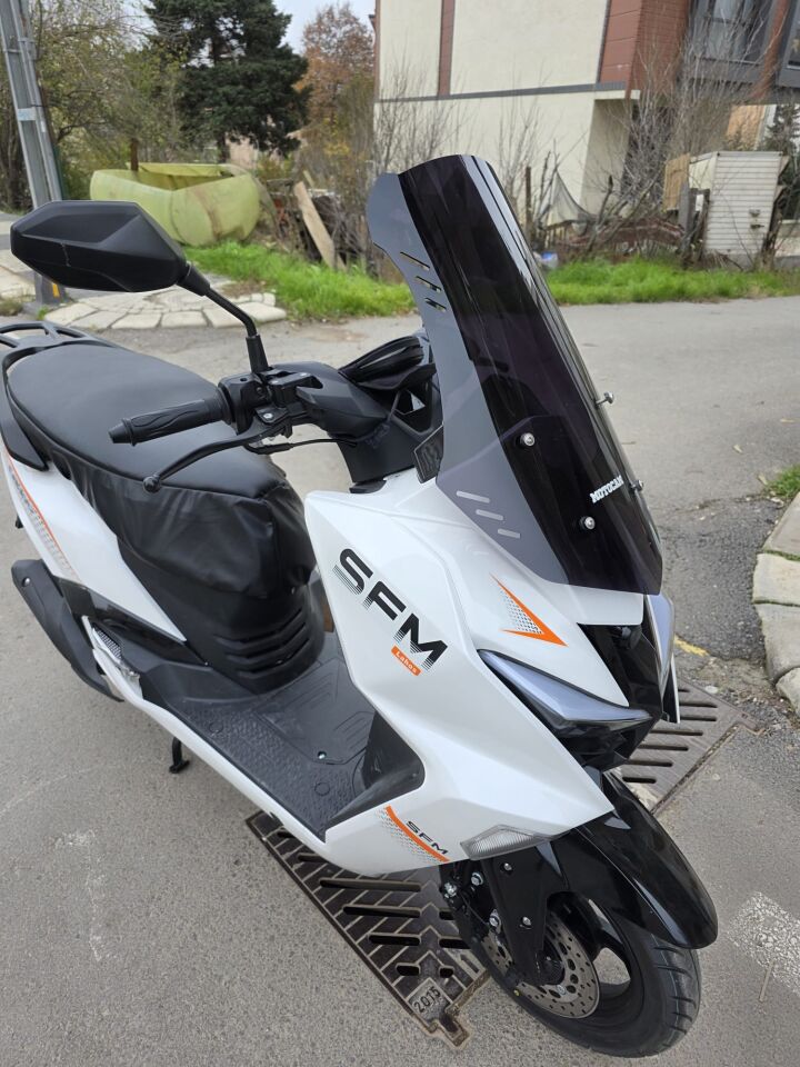 MOTOCAM SFM Lahos Ön Cam 2024-2026 Model 55cm Siyah Renkli 4mm