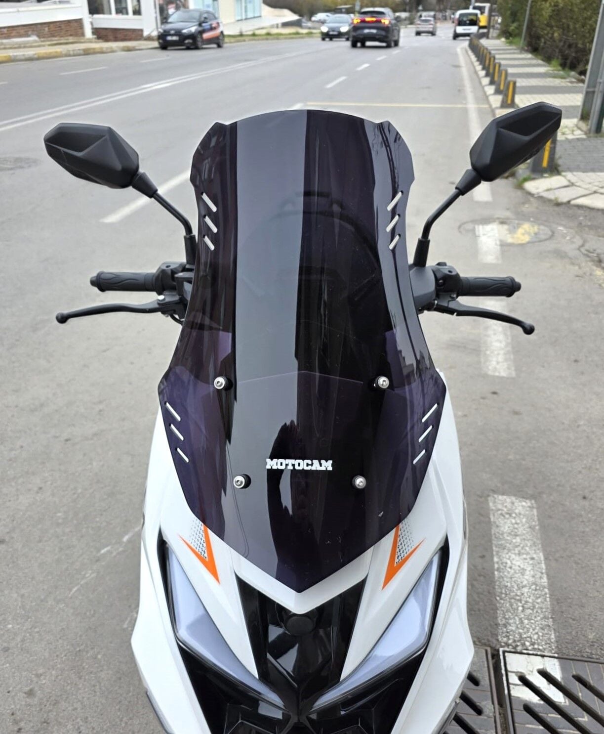 MOTOCAM SFM Lahos Ön Cam 2024-2026 Model 55cm Siyah Renkli 4mm