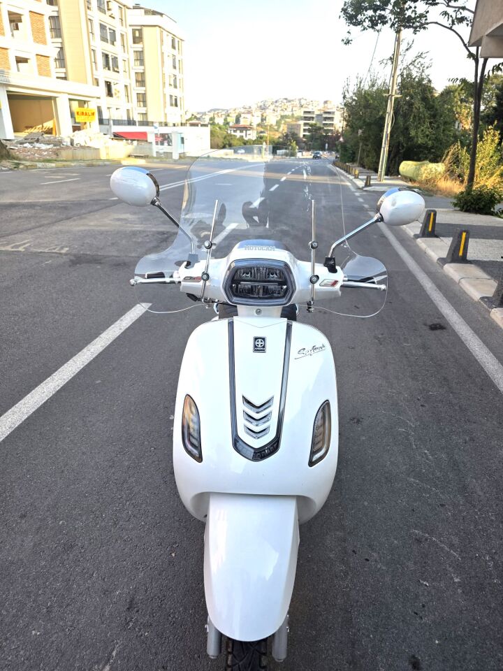 MOTOCAM Arora Safari 125 Ön Cam 2021-2026 Model 37cm Şeffaf Renkli 4mm APARATSIZ