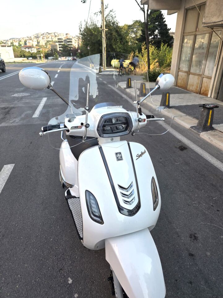 MOTOCAM Arora Safari 125 Ön Cam 2021-2026 Model 37cm Şeffaf Renkli 4mm APARATSIZ
