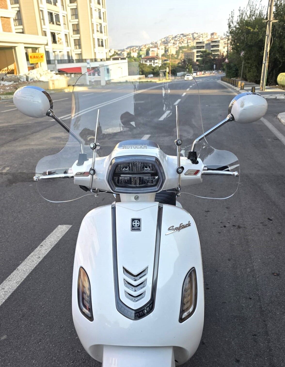 MOTOCAM Arora Safari 125 Ön Cam 2021-2026 Model 37cm Şeffaf Renkli 4mm APARATSIZ
