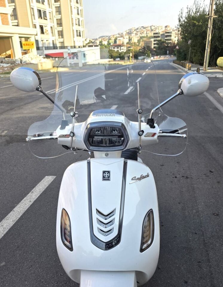 MOTOCAM Arora Safari 125 Ön Cam 2021-2026 Model 37cm Şeffaf Renkli 4mm APARATSIZ