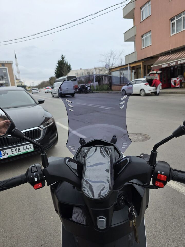 MOTOCAM SFM Lahos Ön Cam 2024-2026 Model 65cm Füme Renkli 4mm