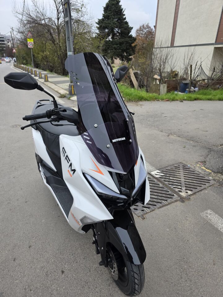 MOTOCAM SFM Lahos Ön Cam 2024-2026 Model 65cm Siyah Renkli 4mm