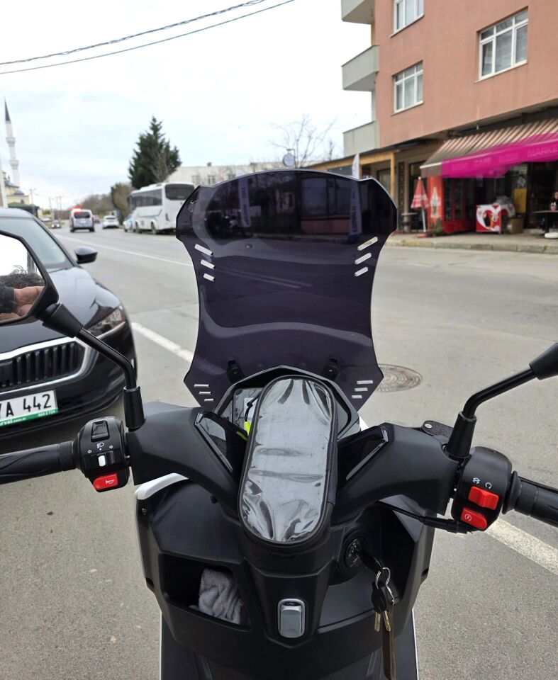 MOTOCAM SFM Lahos Ön Cam 2024-2026 Model 65cm Siyah Renkli 4mm