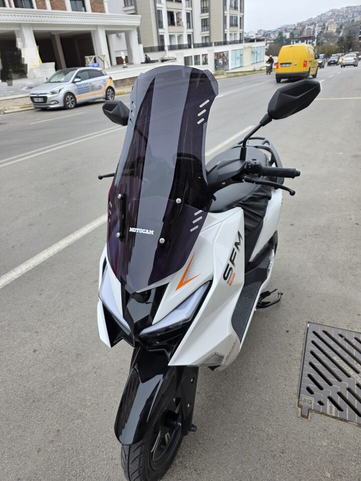 MOTOCAM SFM Lahos Ön Cam 2024-2026 Model 65cm Siyah Renkli 4mm