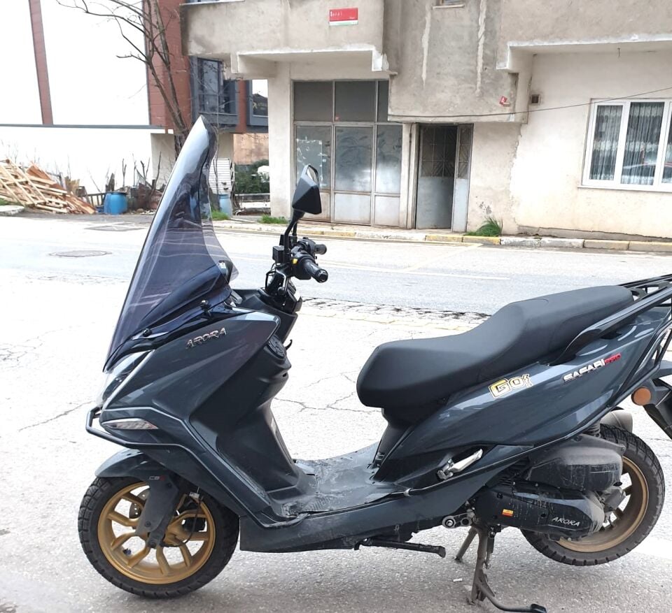 MOTOCAM Arora Safari PRO Ön Cam 2023-2026 Model 80cm Füme Renkli 4mm UZUN