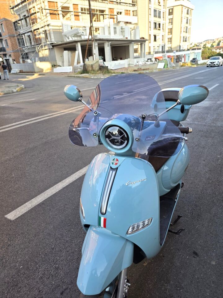 MOTOCAM Arora AR50 Cappucino Ön Cam 2020-2025 Model 39cm Füme Renkli 4mm APARATSIZ