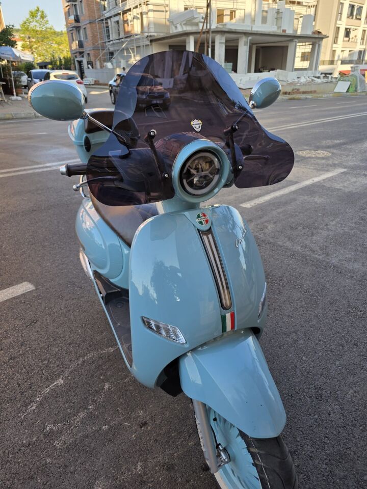 MOTOCAM Arora AR50 Cappucino Ön Cam 2020-2025 Model 39cm Siyah Renkli 4mm APARATSIZ