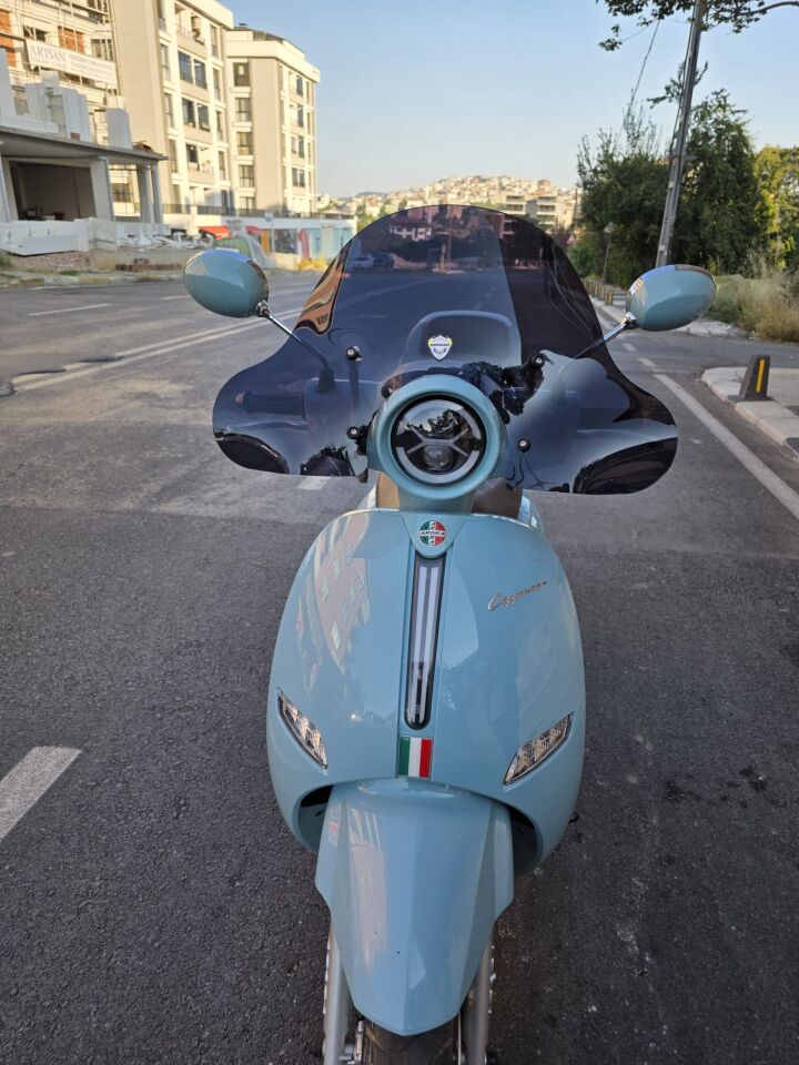 MOTOCAM Arora AR50 Cappucino Ön Cam 2020-2025 Model 39cm Siyah Renkli 4mm APARATSIZ