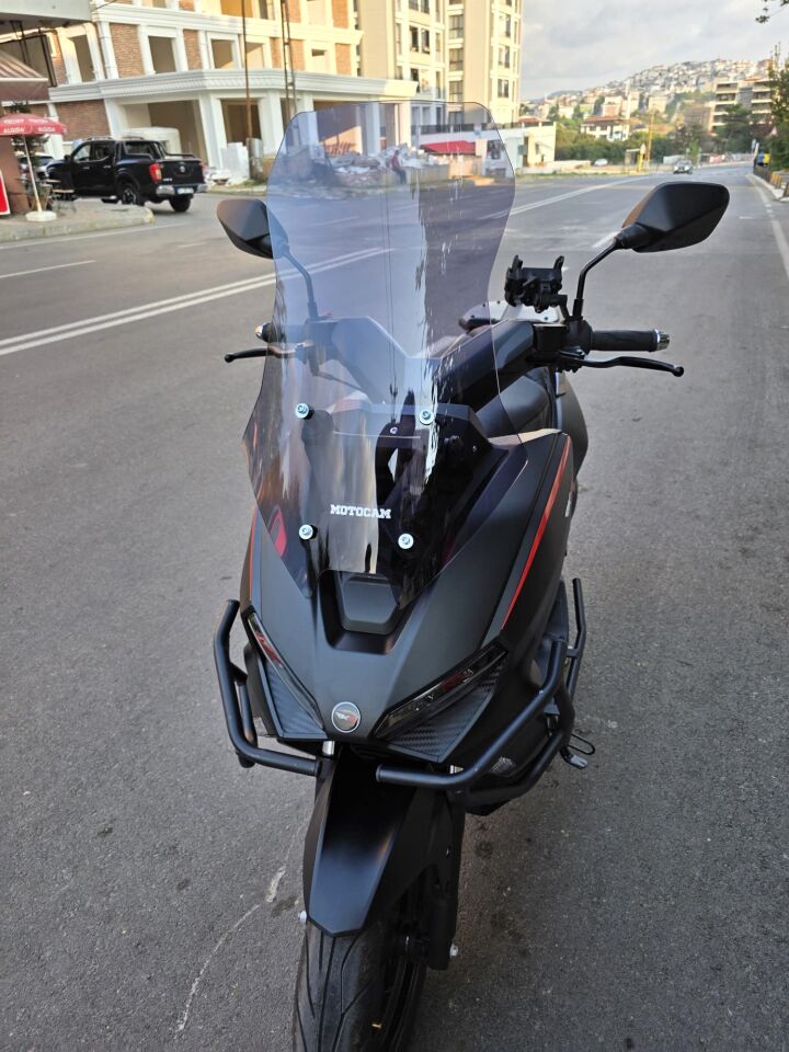 MOTOCAM RKS Lince 125 Ön Cam 2021-2026 Model 55cm Füme Renkli 4mm KISA