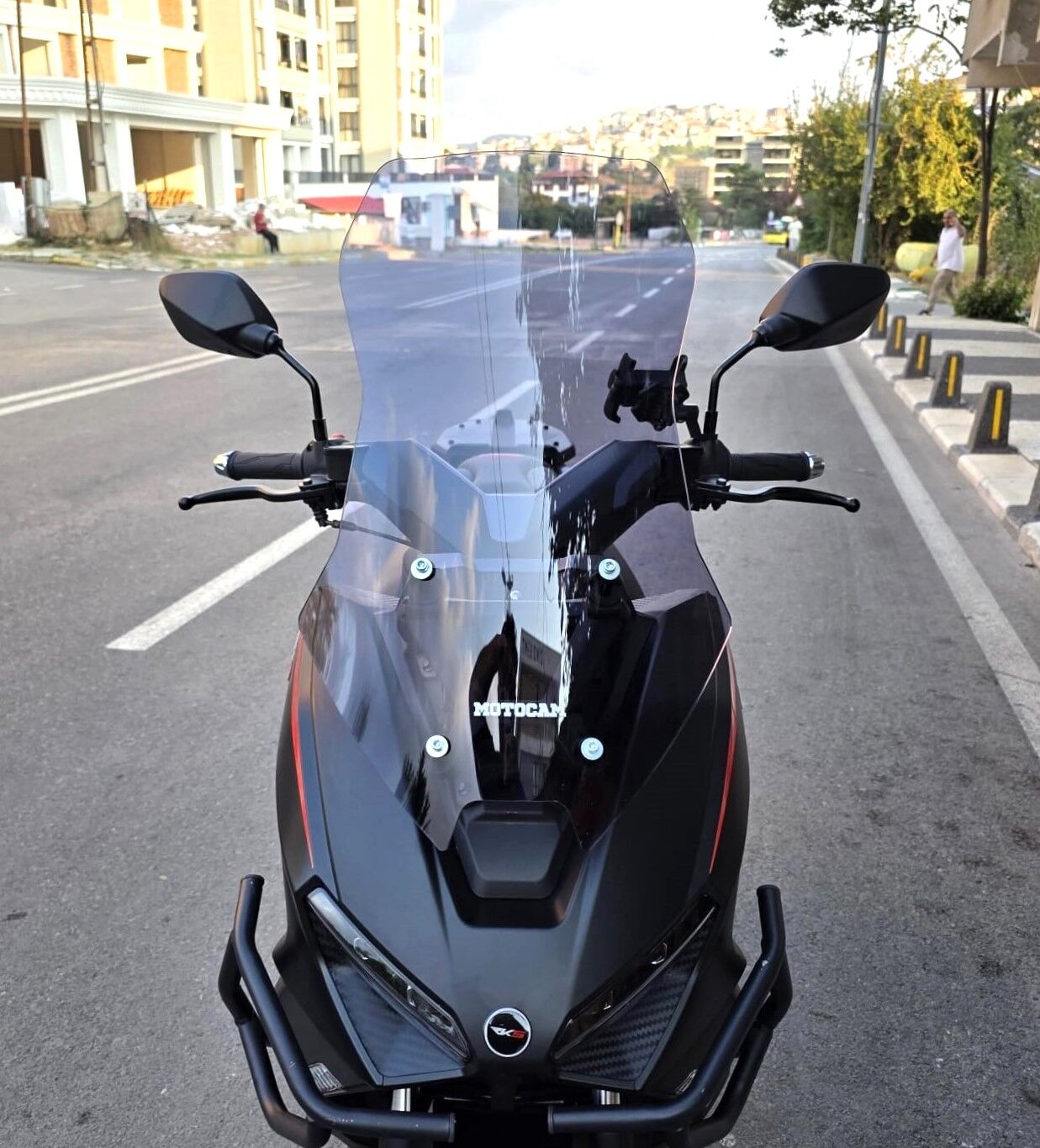 MOTOCAM RKS Lince 125 Ön Cam 2021-2026 Model 55cm Füme Renkli 4mm KISA