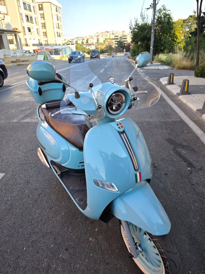 MOTOCAM Arora AR50 Cappucino Ön Cam 2020-2025 Model 39cm Şeffaf Renkli 4mm APARATSIZ