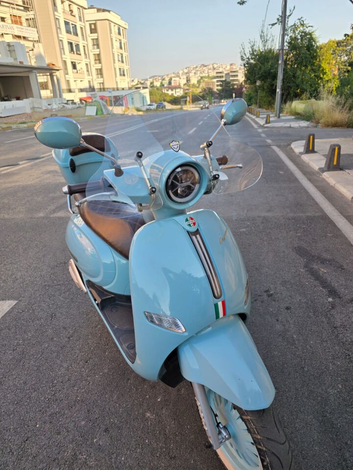 MOTOCAM Arora AR50 Cappucino Ön Cam 2020-2025 Model 39cm Şeffaf Renkli 4mm APARATSIZ