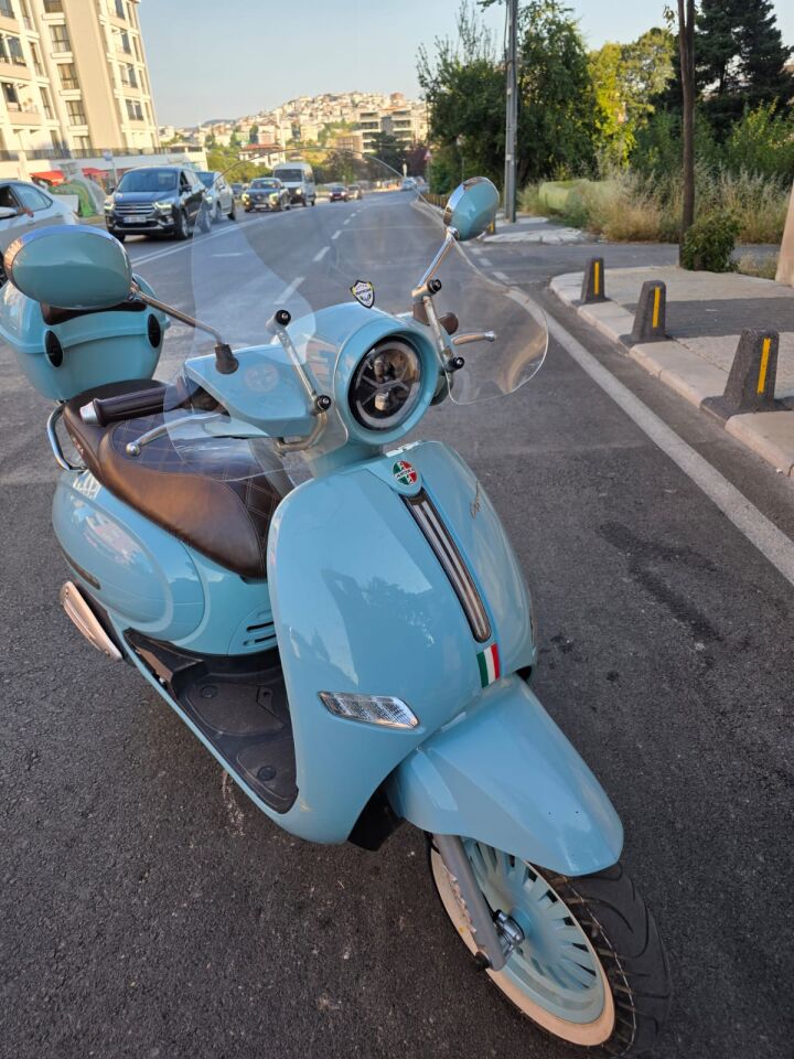 MOTOCAM Arora AR50 Cappucino Ön Cam 2020-2025 Model 39cm Şeffaf Renkli 4mm APARATSIZ