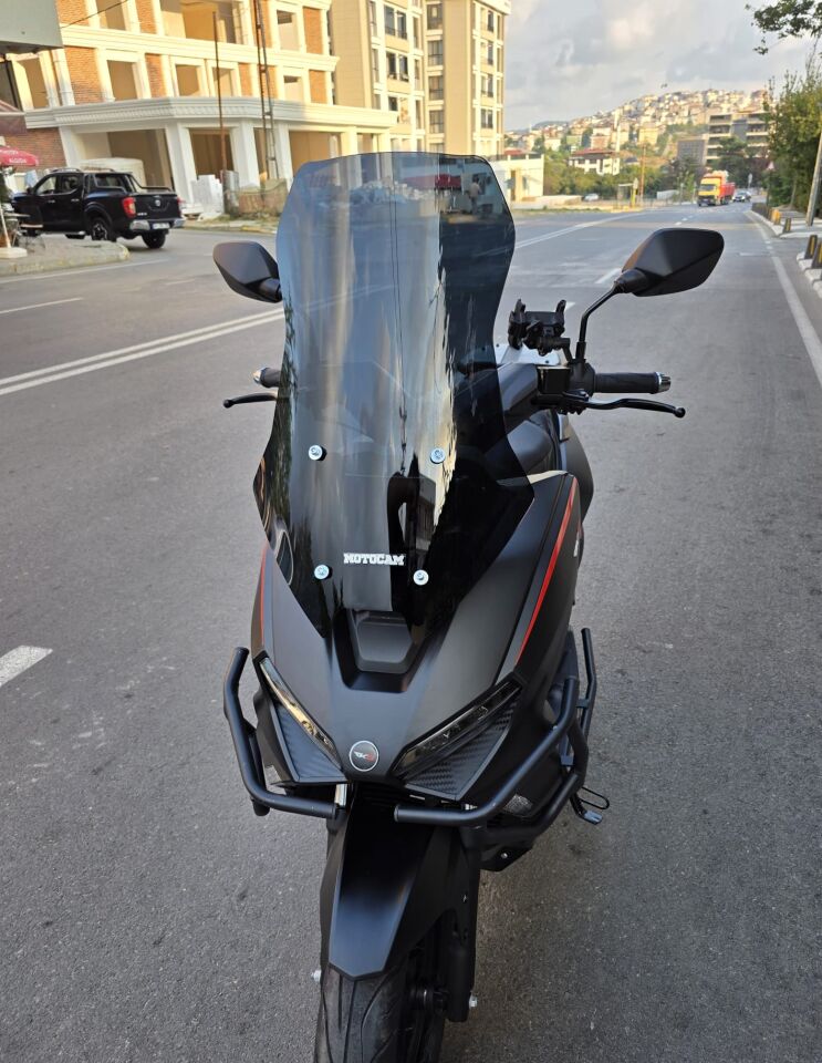 MOTOCAM RKS Lince 125 Ön Cam 2021-2026 Model 55cm Siyah Renkli 4mm KISA