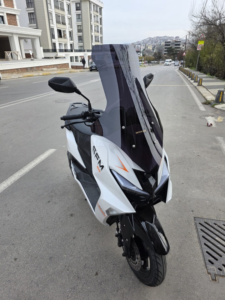 MOTOCAM SFM Lahos Ön Cam 2024-2026 Model 78cm Siyah Renkli 4mm