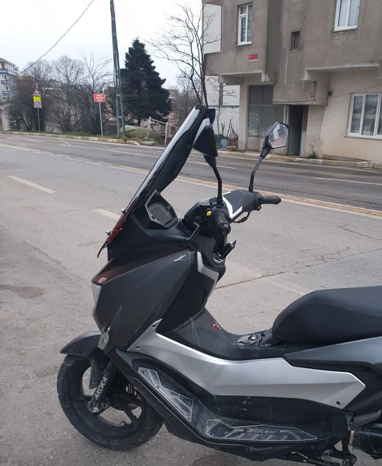 MOTOCAM Arora ZRX 200 Ön Cam 2022 Model 65cm Siyah Renkli 4mm ORTA BOYLU