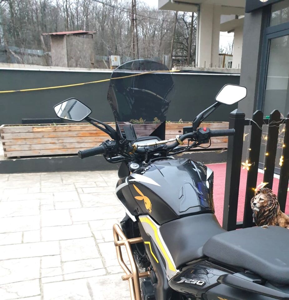 MOTOCAM Bajaj Dominar 250 Ön Cam 2017-2026-2026 Model 58cm Füme Renkli 4mm