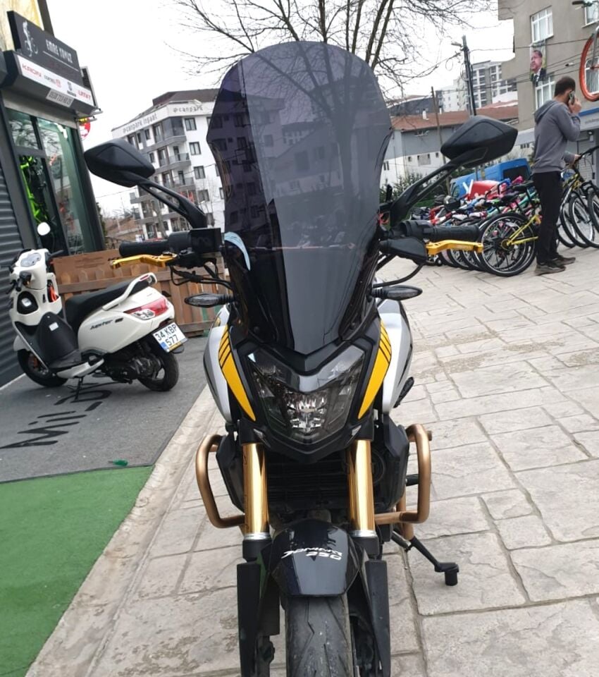 MOTOCAM Bajaj Dominar 250 Ön Cam 2017-2026-2026 Model 58cm Siyah Renkli 4mm