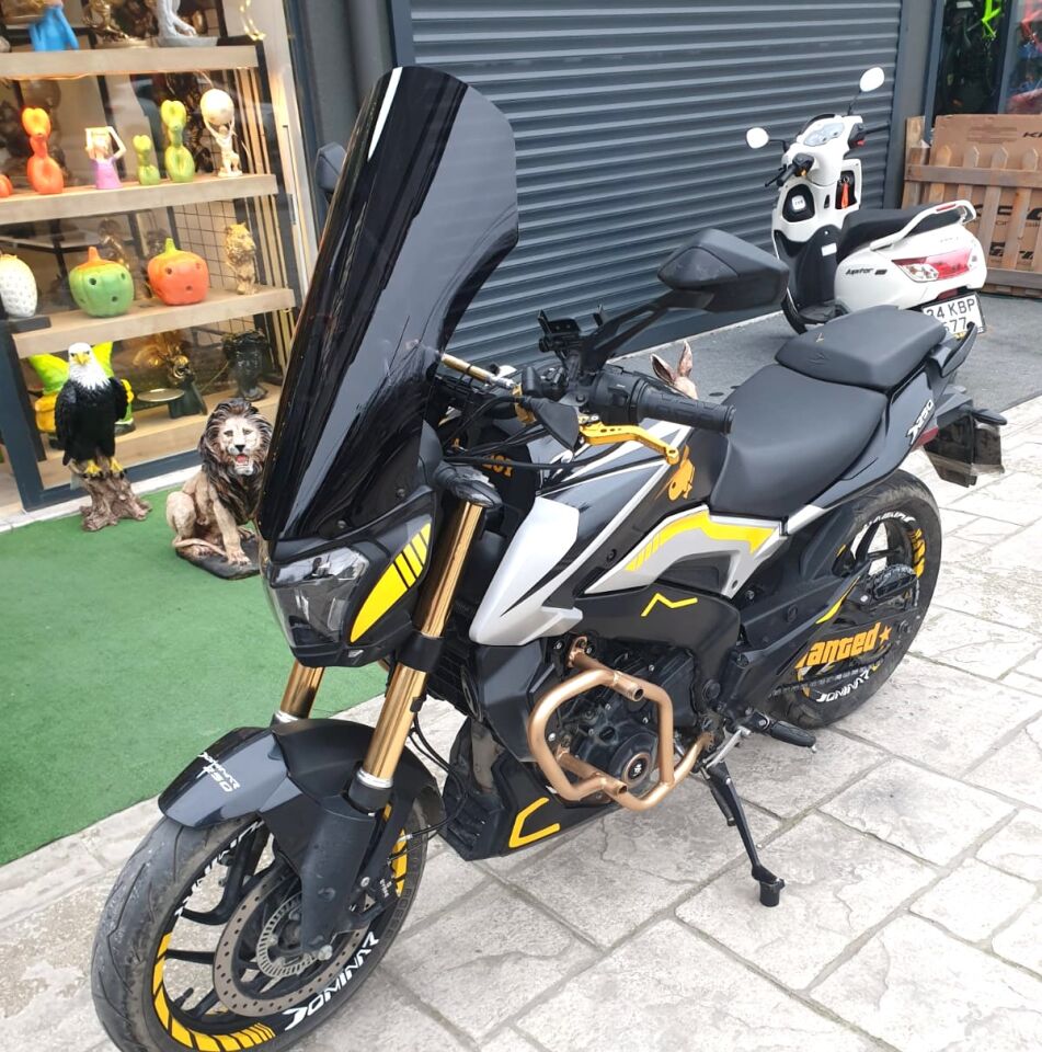 MOTOCAM Bajaj Dominar 250 Ön Cam 2017-2026-2026 Model 58cm Siyah Renkli 4mm