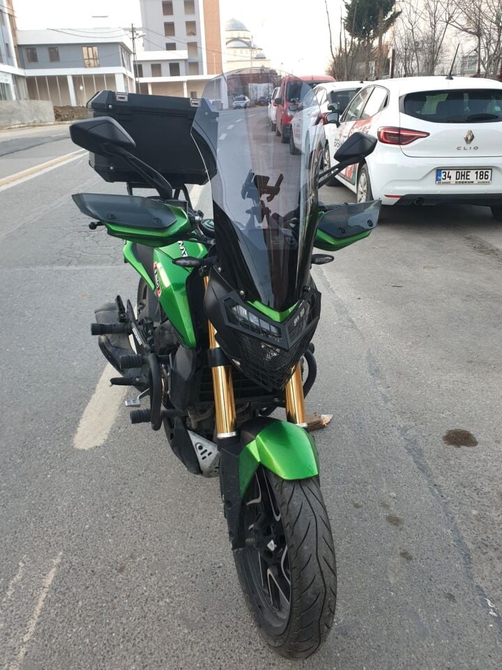 MOTOCAM Bajaj Dominar 400 Ön Cam 2017-2026-2026 Model 58cm Füme Renkli 4mm