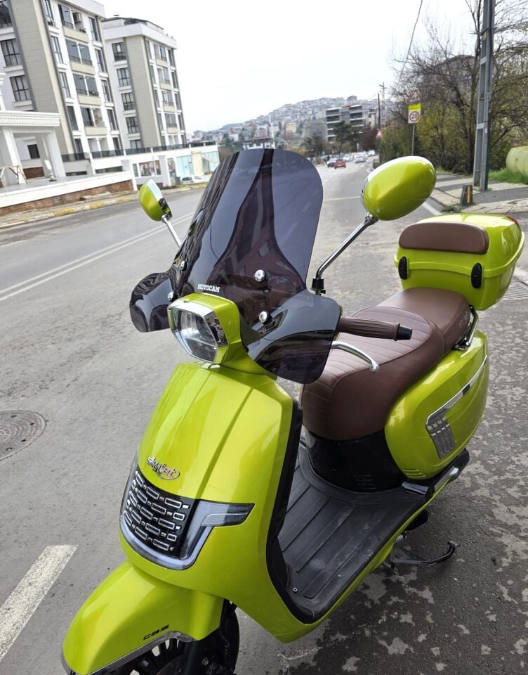 MOTOCAM Skyjet Bayberry Ön Cam 2024-2026 Model 37cm Siyah Renkli 4mm Elcikli APARATSIZ