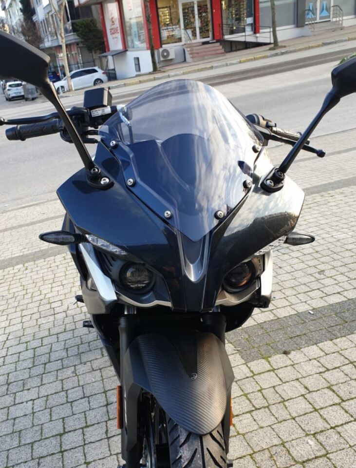 MOTOCAM Bajaj Pulsar RS 200 Ön Cam 2015-2026-2026 Model 33cm Füme Renkli 4mm SPORTİF