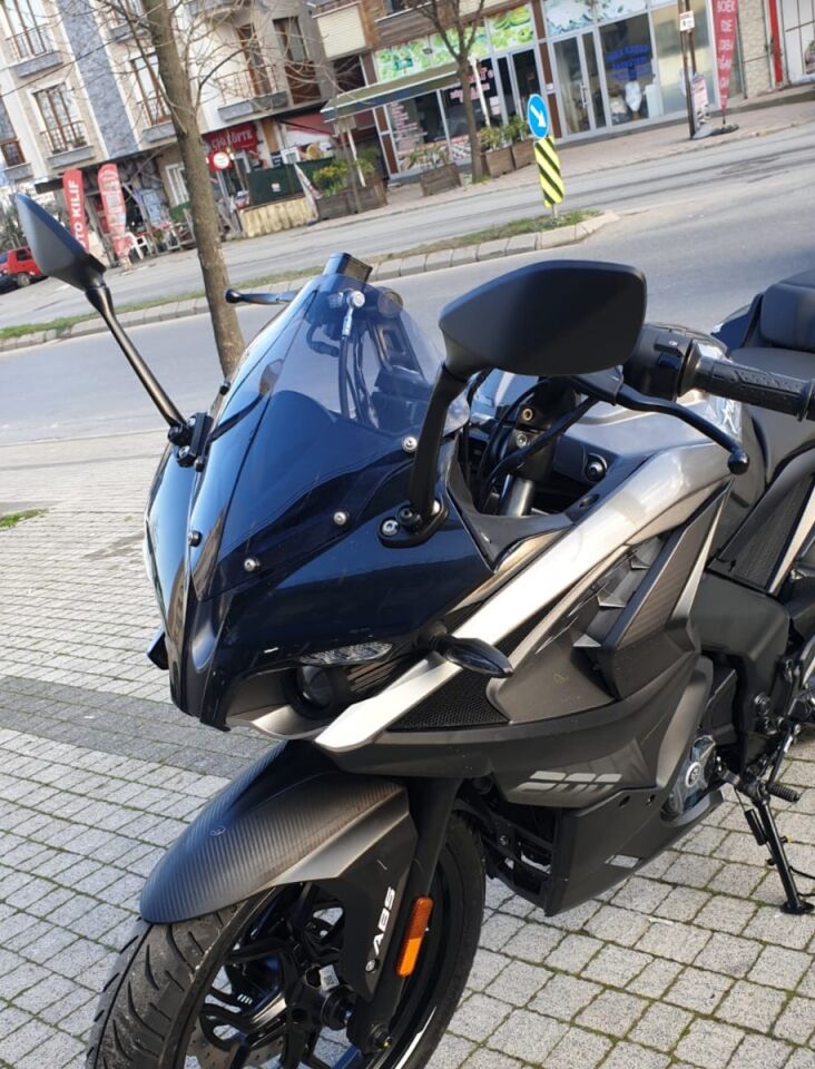 MOTOCAM Bajaj Pulsar RS 200 Ön Cam 2015-2026-2026 Model 33cm Füme Renkli 4mm SPORTİF