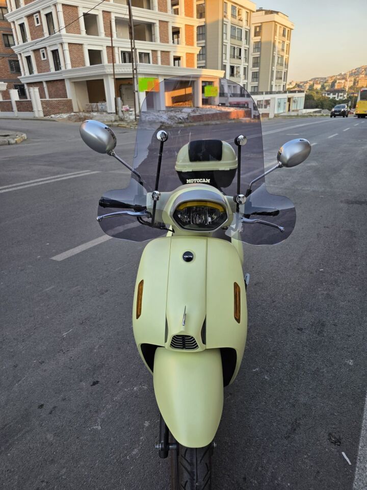 MOTOCAM RKS LT 50 PRO Ön Cam 2023-2026 Model 51cm Füme Renkli 4mm Elcikli APARATSIZ