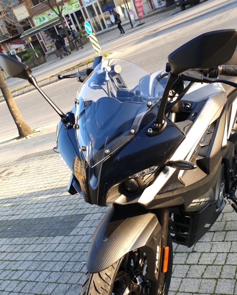 MOTOCAM Bajaj Pulsar RS 200 Ön Cam 2015-2026-2026 Model 33cm Şeffaf Renkli 4mm SPORTİF