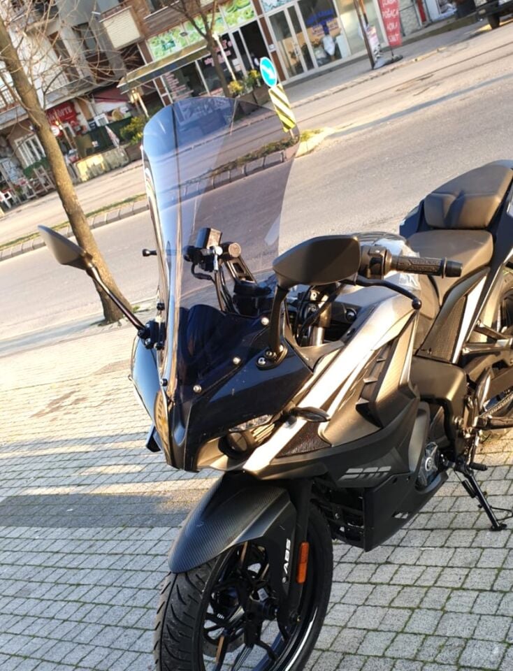 MOTOCAM Bajaj Pulsar RS 200 Ön Cam 2015-2026-2026 Model 56cm Füme Renkli 4mm UZUN CAM