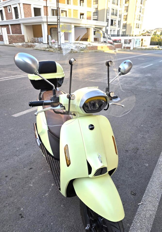 MOTOCAM RKS LT 50 PRO Ön Cam 2023-2026 Model 51cm Şeffaf Renkli 4mm Elcikli APARATSIZ