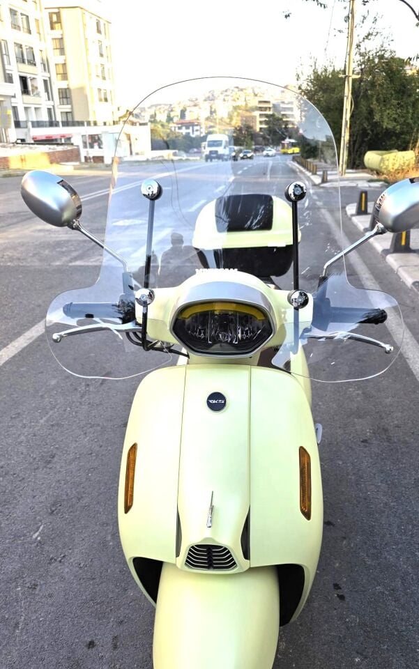 MOTOCAM RKS LT 50 PRO Ön Cam 2023-2026 Model 51cm Şeffaf Renkli 4mm Elcikli APARATSIZ