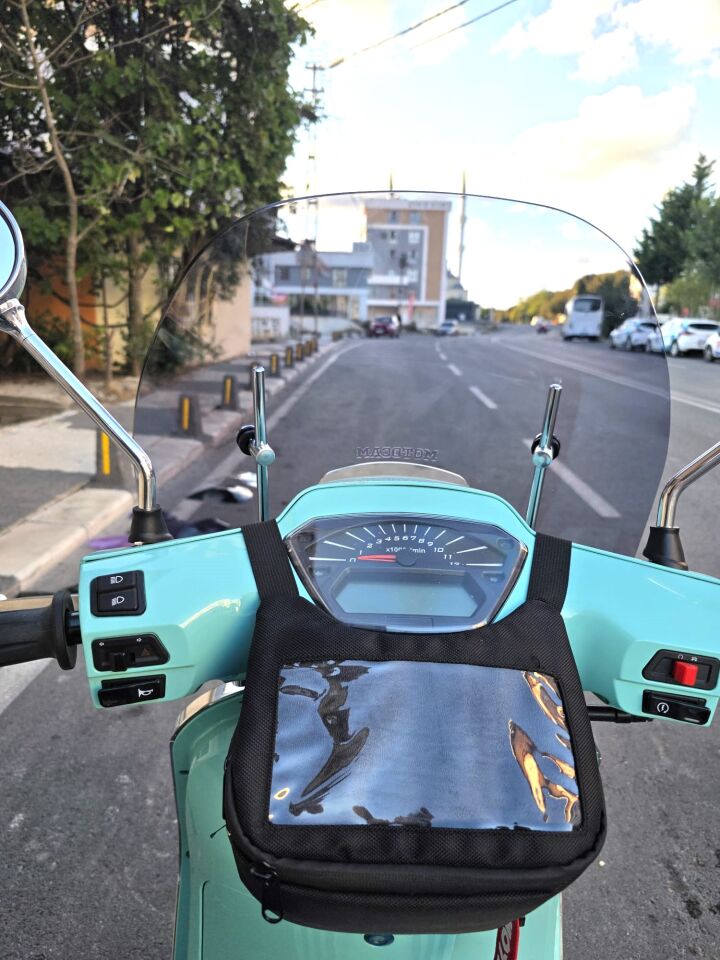 MOTOCAM Skyjet Bellina Ön Cam 2024-2026 Model 37cm Füme Renkli 4mm APARATSIZ