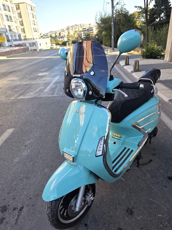 MOTOCAM Skyjet Bellina Ön Cam 2024-2026 Model 37cm Siyah Renkli 4mm APARATSIZ