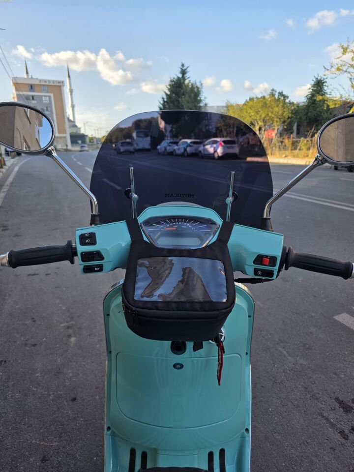 MOTOCAM Skyjet Bellina Ön Cam 2024-2026 Model 37cm Siyah Renkli 4mm APARATSIZ