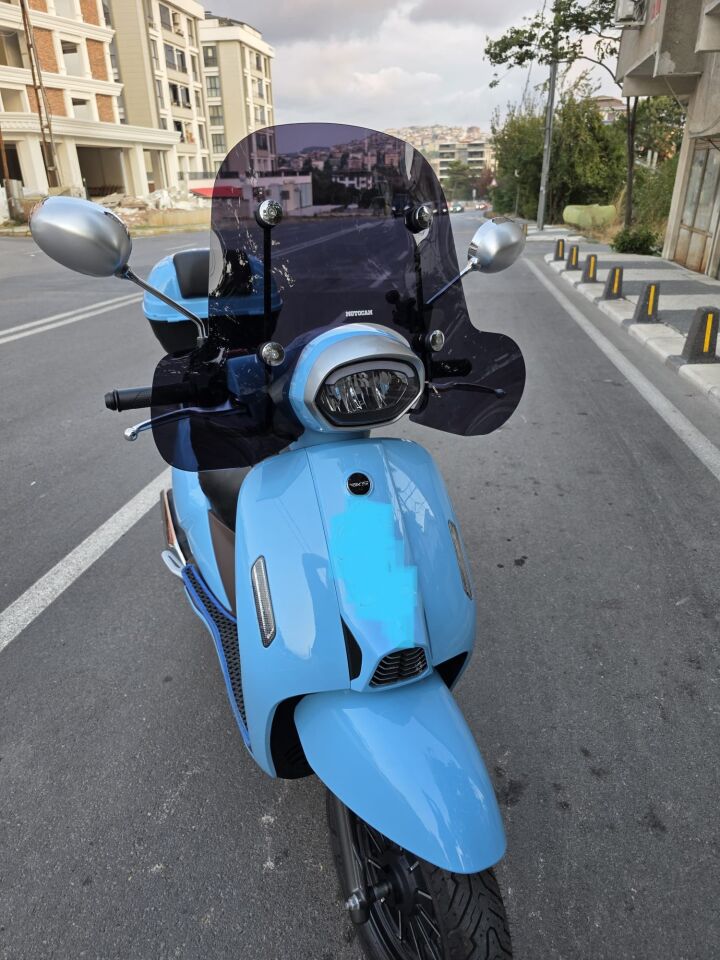 MOTOCAM RKS LTR 125 Ön Cam 2023-2026 Model 45cm Siyah Renkli 4mm Elcikli APARATSIZ