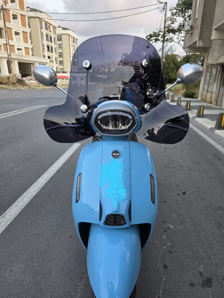 MOTOCAM RKS LTR 125 Ön Cam 2023-2026 Model 45cm Siyah Renkli 4mm Elcikli APARATSIZ