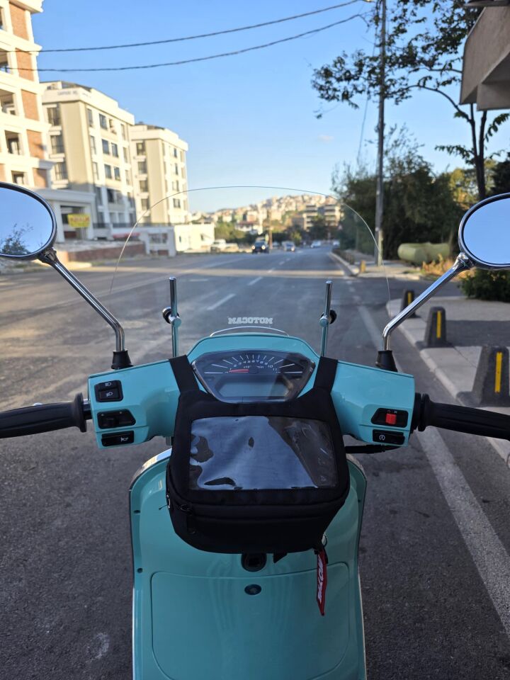 MOTOCAM Skyjet Bellina Ön Cam 2024-2026 Model 37cm Şeffaf Renkli 4mm APARATSIZ