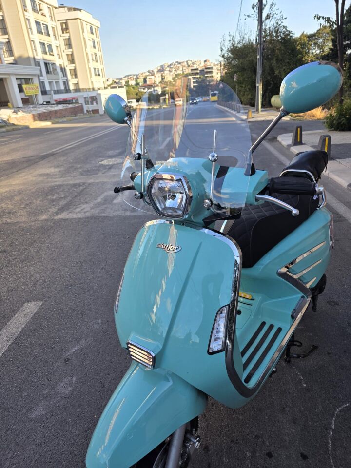 MOTOCAM Skyjet Bellina Ön Cam 2024-2026 Model 37cm Şeffaf Renkli 4mm APARATSIZ