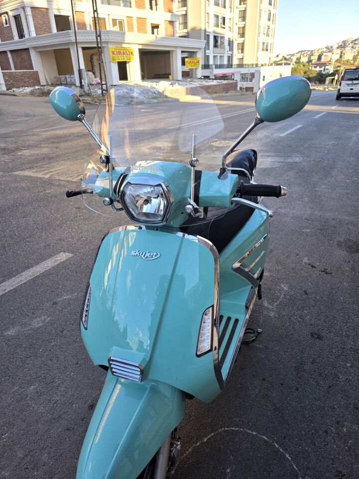 MOTOCAM Skyjet Bellina Ön Cam 2024-2026 Model 37cm Şeffaf Renkli 4mm APARATSIZ