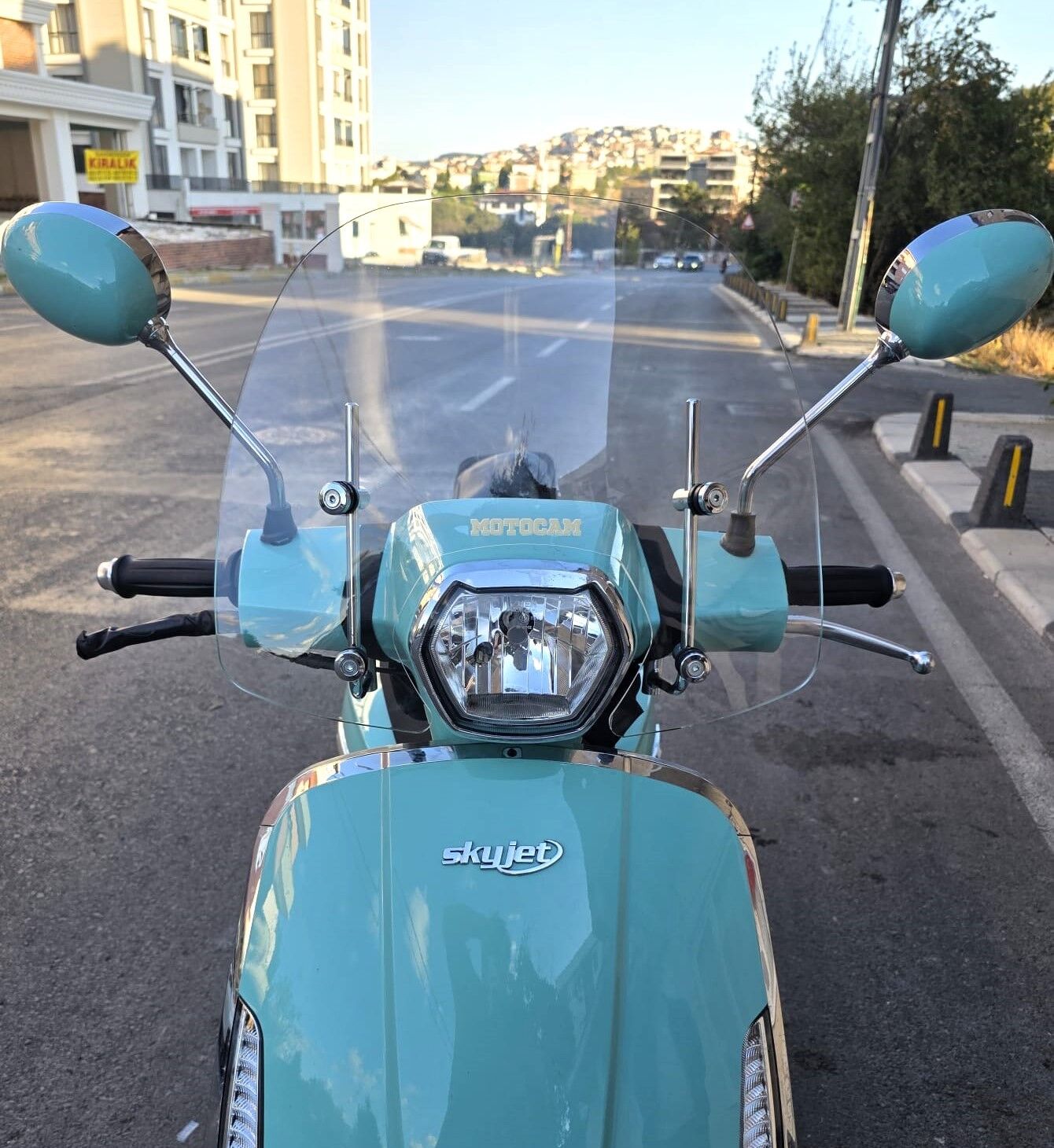 MOTOCAM Skyjet Bellina Ön Cam 2024-2026 Model 37cm Şeffaf Renkli 4mm APARATSIZ