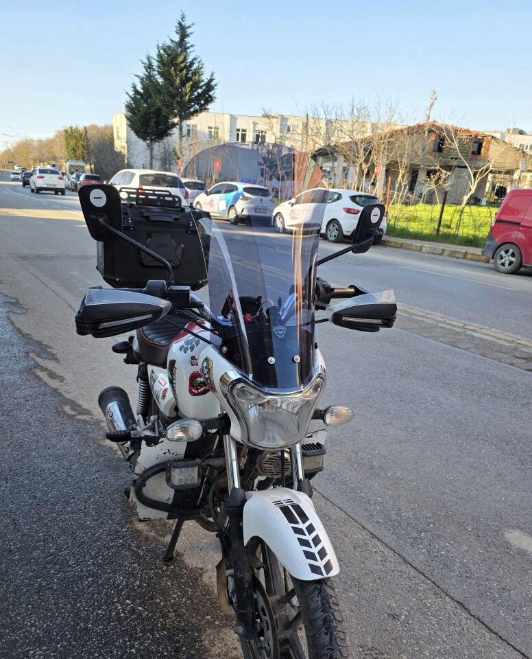 MOTOCAM Bajaj V15 Ön Cam 2017-2018 Model 57cm Füme Renkli 4mm